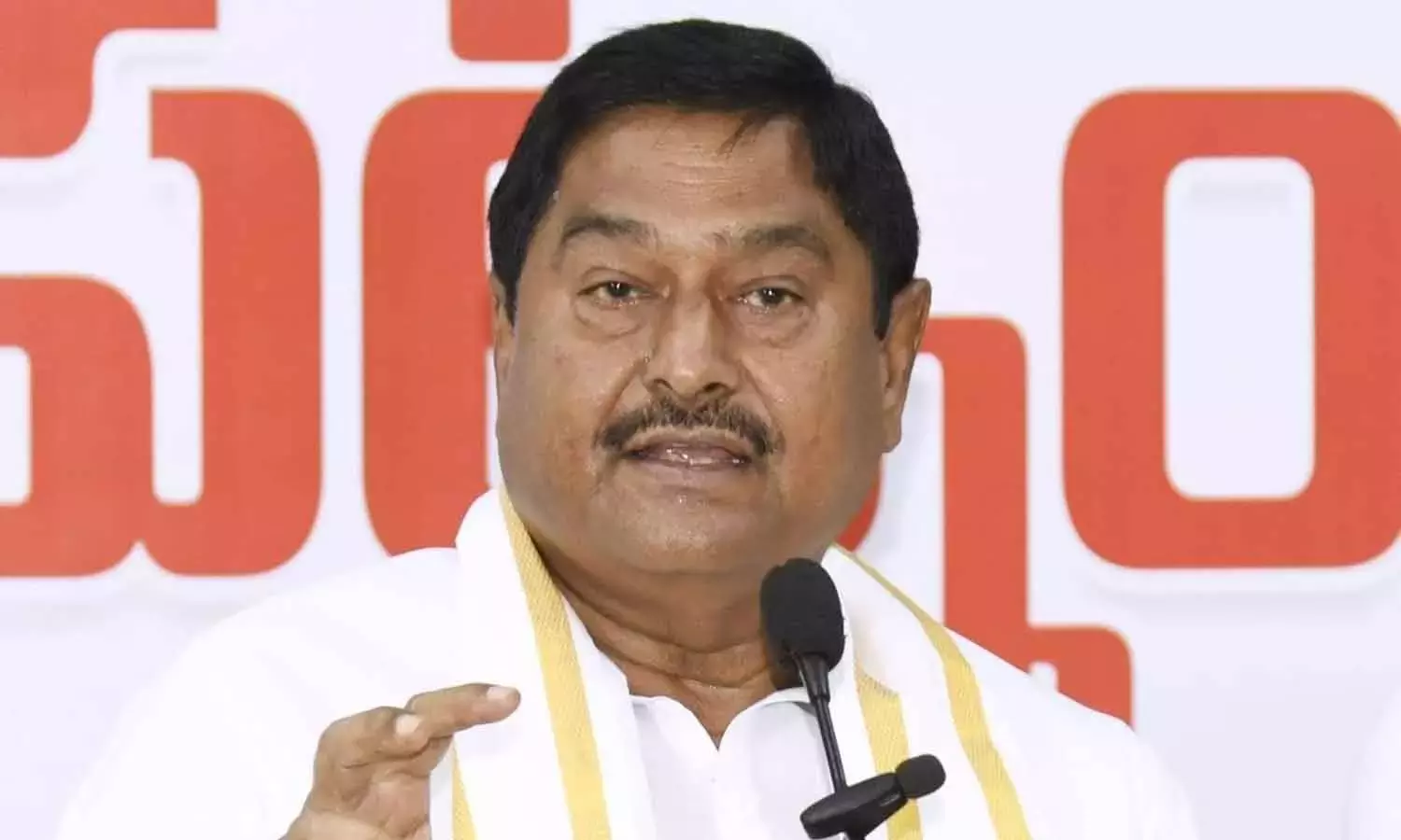 भोगापुरम हवाईअड्डे के श्रेय को लेकर एनडीए, YSRCP में लड़ाई भोगापुरम हवाईअड्डे के श्रेय को लेकर एनडीए, YSRCP में लड़ाई