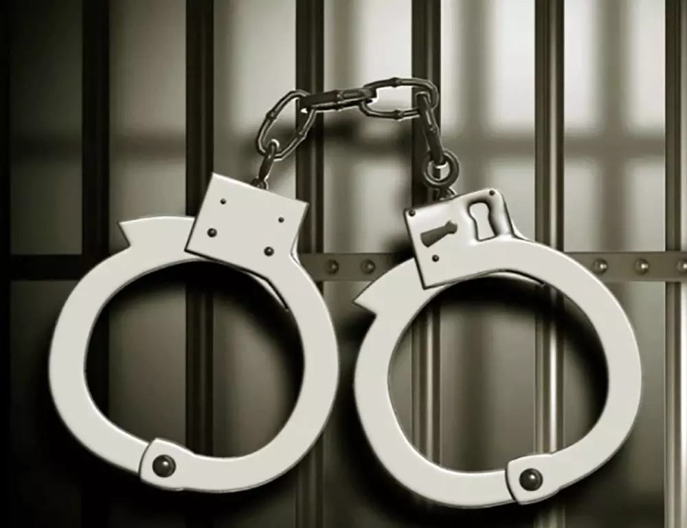 हैदराबाद पुलिस ने सोने के घोटाले के आरोपी को गिरफ्तार किया हैदराबाद पुलिस ने सोने के घोटाले के आरोपी को गिरफ्तार किया