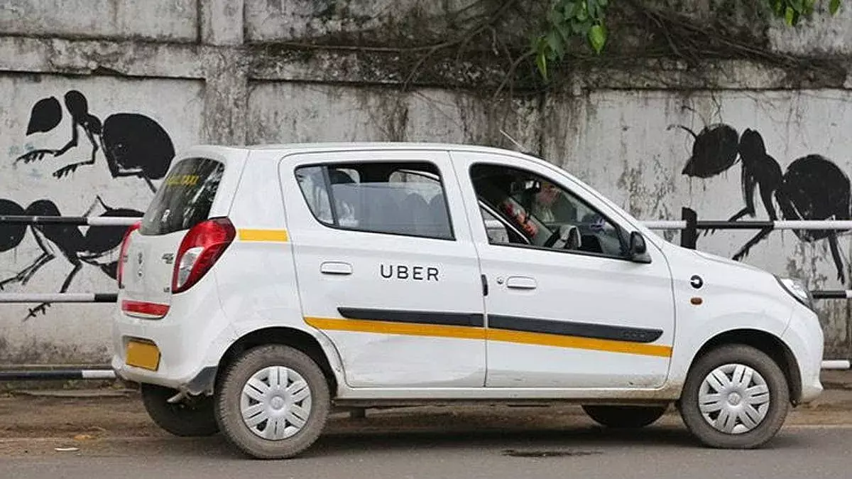 कोच्चि में टैक्सी सेवाओं पर संकट, कल आ सकती है दिक्कत कोच्चि में टैक्सी सेवाओं पर संकट, कल आ सकती है दिक्कत