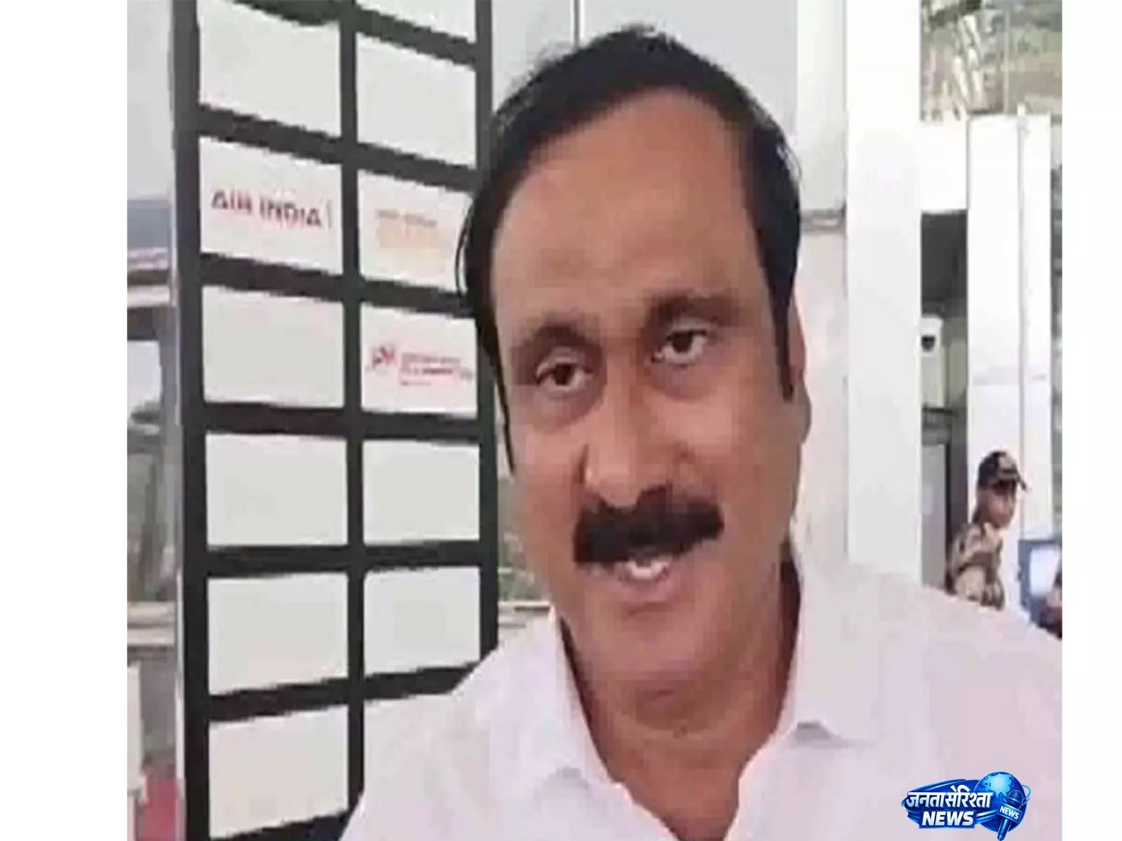 मेकेदातु बांध विवाद पर अंबुमणि रामदास की चेतावनी, बोले CM इस जाल में न फंसें मेकेदातु बांध विवाद पर अंबुमणि रामदास की चेतावनी, बोले CM इस जाल में न फंसें