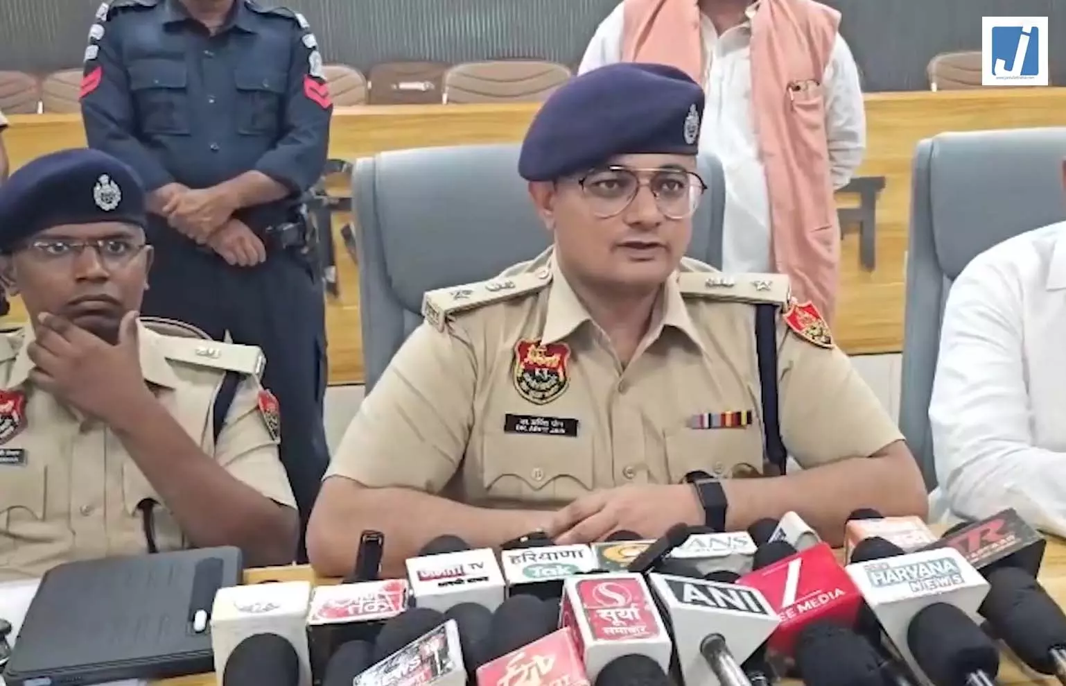 ब्रज मंडल जलाभिषेक यात्रा को लेकर नूंह पुलिस अलर्ट, सोशल मीडिया पर भी रखी जा रही नजर ब्रज मंडल जलाभिषेक यात्रा को लेकर नूंह पुलिस अलर्ट, सोशल मीडिया पर भी रखी जा रही नजर
