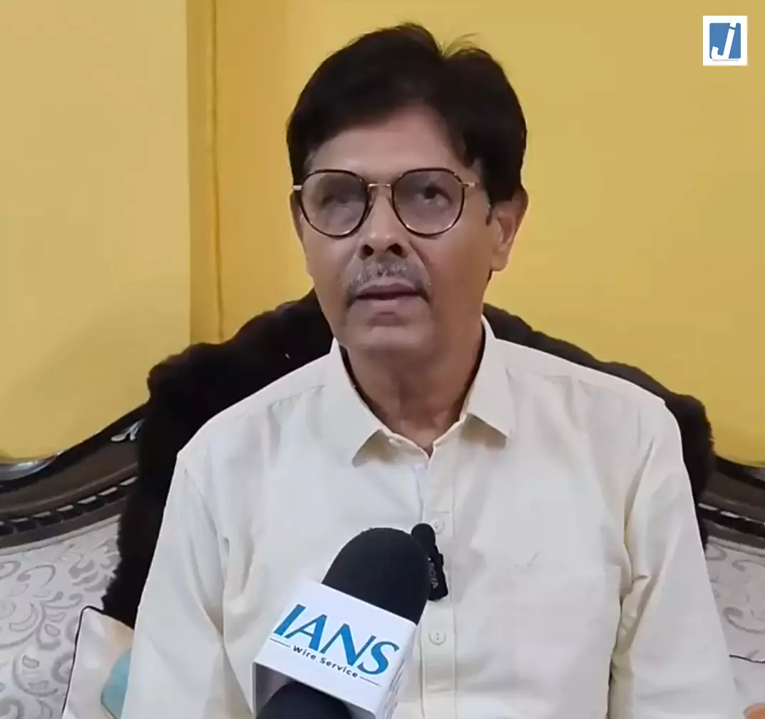 IIT मद्रास निदेशक पर प्रियंका गांधी की टिप्पणी को लेकर विवाद IIT मद्रास निदेशक पर प्रियंका गांधी की टिप्पणी को लेकर विवाद
