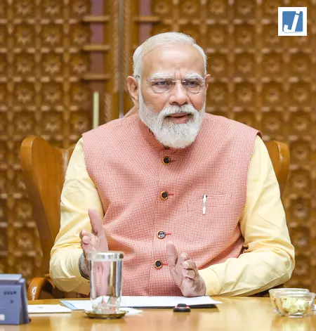 पश्चिम एशिया संकट पर पीएम मोदी की उच्चस्तरीय बैठक, ऊर्जा, खाद और भारतीयों की सुरक्षा पर फोकस पश्चिम एशिया संकट पर पीएम मोदी की उच्चस्तरीय बैठक, ऊर्जा, खाद और भारतीयों की सुरक्षा पर फोकस
