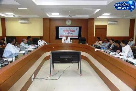 वेक्टर जनित रोगों के नियमित मॉनिटरिंग करें: कलेक्टर वसंत वेक्टर जनित रोगों के नियमित मॉनिटरिंग करें: कलेक्टर वसंत