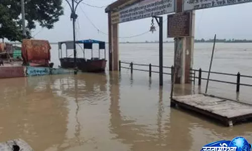 बिजनौर बैराज का असर: अनूपशहर के घाट डूबे, सड़क पर चढ़ा पानी, प्रशासन सतर्क बिजनौर बैराज का असर: अनूपशहर के घाट डूबे, सड़क पर चढ़ा पानी, प्रशासन सतर्क