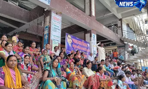 नगर निगम की हड़ताल का असर, पटना की सड़कों और मोहल्लों में नहीं हुआ कचरा उठाव नगर निगम की हड़ताल का असर, पटना की सड़कों और मोहल्लों में नहीं हुआ कचरा उठाव