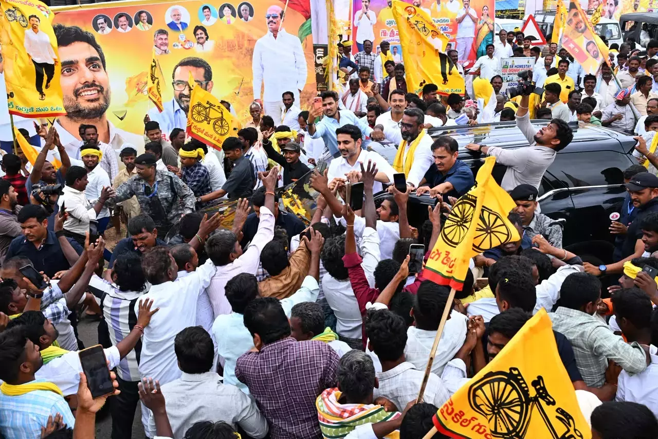 Andhra: लोकेश ने कैडर से कहा, कल्याणकारी योजनाओं को घर-घर तक पहुंचाएं