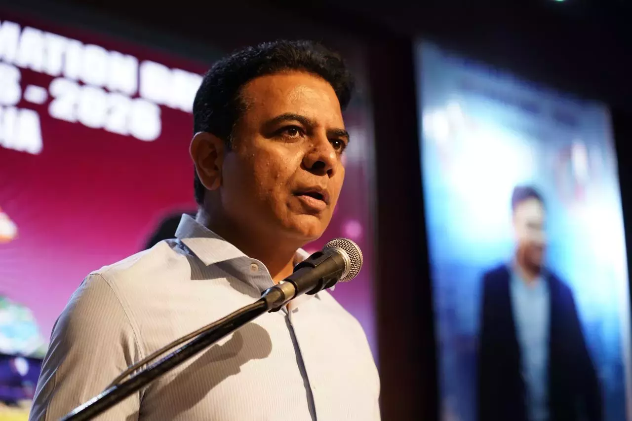 Telangana: केटीआर आज नामपल्ली कोर्ट में पेश होंगे Telangana: केटीआर आज नामपल्ली कोर्ट में पेश होंगे