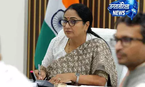 Delhi CM रेखा ने छात्राओं के लिए साइकिल योजना शुरू की Delhi CM रेखा ने छात्राओं के लिए साइकिल योजना शुरू की