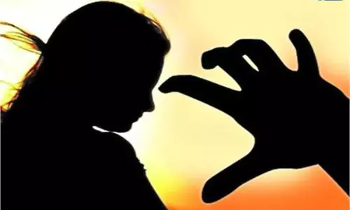 गंदी नियत रखता था छात्रा पर, कोचिंग टीचर की बेरहमी से पिटाई