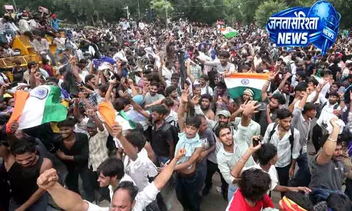 Delhi सोशल मीडिया वीडियो पर महिला के खिलाफ केस दर्ज Delhi सोशल मीडिया वीडियो पर महिला के खिलाफ केस दर्ज