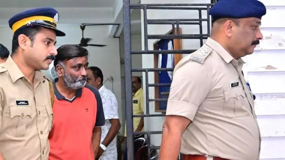kerala: सॉरी, सर घटनाक्रम से नितिन राज केस में नया मोड़ kerala: सॉरी, सर घटनाक्रम से नितिन राज केस में नया मोड़