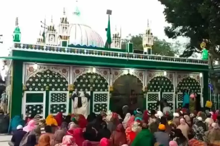 Haridwar: आरोपों की जांच के लिए समिति गठित, कर्मचारी निलंबित Haridwar: आरोपों की जांच के लिए समिति गठित, कर्मचारी निलंबित