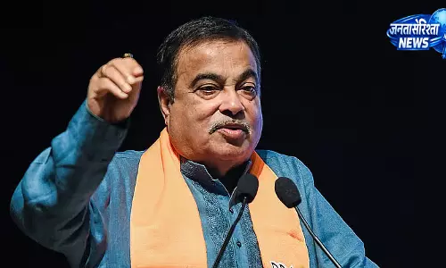 गडकरी ने बताया, STRR का काम तेज गडकरी ने बताया, STRR का काम तेज
