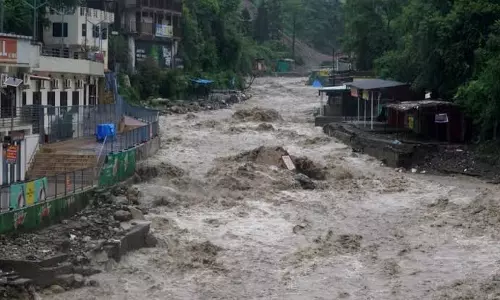 Dehradun: बारिश को लेकर उत्तराखंड अलर्ट, जिलाधिकारियों को सतर्क रहने के निर्देश Dehradun: बारिश को लेकर उत्तराखंड अलर्ट, जिलाधिकारियों को सतर्क रहने के निर्देश