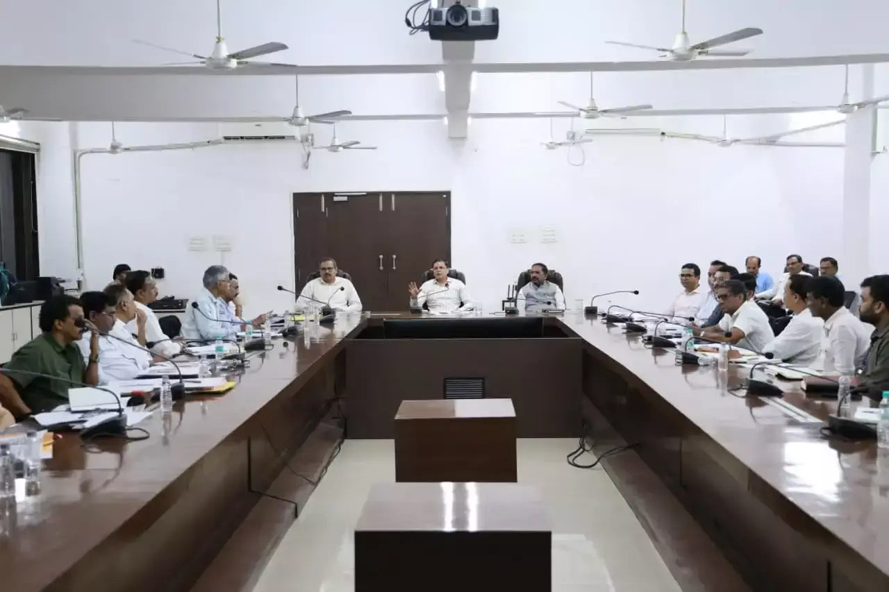 Mumbai: राजस्व वृद्धि पर टीएमसी आयुक्त का फोकस, अधिकारियों को निर्देश Mumbai: राजस्व वृद्धि पर टीएमसी आयुक्त का फोकस, अधिकारियों को निर्देश