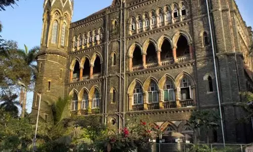 Mumbai: बॉम्बे हाई कोर्ट कैंटीन अस्थायी बंद, प्रशासन ने लिया फैसला Mumbai: बॉम्बे हाई कोर्ट कैंटीन अस्थायी बंद, प्रशासन ने लिया फैसला
