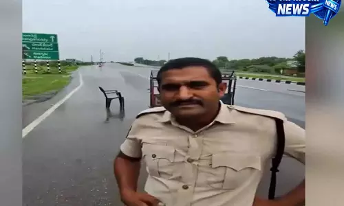 रिश्वत लेते वीडियो वायरल होने के बाद तेलंगाना का आबकारी कॉन्स्टेबल सस्पेंड रिश्वत लेते वीडियो वायरल होने के बाद तेलंगाना का आबकारी कॉन्स्टेबल सस्पेंड