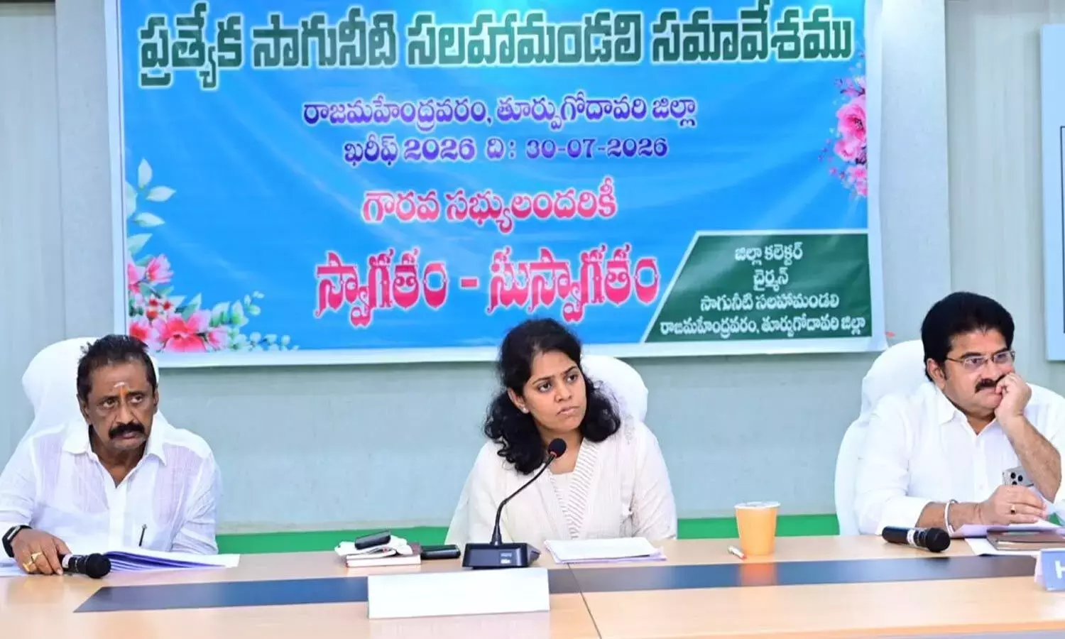 Andhra: अधिकारियों ने 22 टंकियां भरने की बात कही Andhra: अधिकारियों ने 22 टंकियां भरने की बात कही