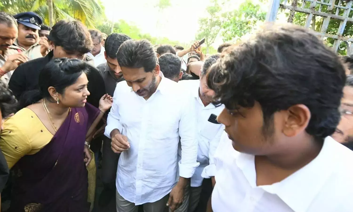Andhra: जगन ने जेल में अप्पलाराजू से मुलाकात से इनकार किया Andhra: जगन ने जेल में अप्पलाराजू से मुलाकात से इनकार किया