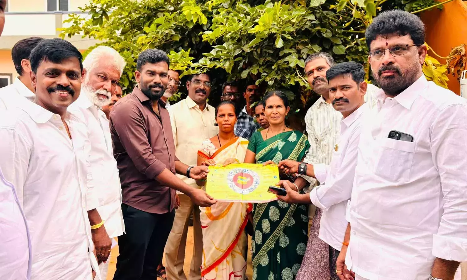 Andhra: घर-घर पहुंच के मामले में धर्मावरम 5वें स्थान पर है Andhra: घर-घर पहुंच के मामले में धर्मावरम 5वें स्थान पर है