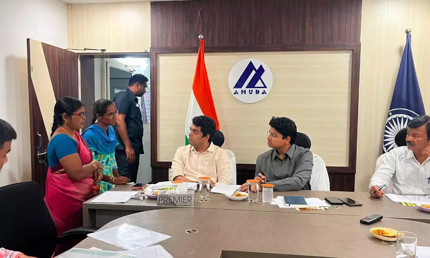 AHUDA ने जन शिकायतों, अवैध लेआउट पर त्वरित कार्रवाई का निर्देश दिया AHUDA ने जन शिकायतों, अवैध लेआउट पर त्वरित कार्रवाई का निर्देश दिया