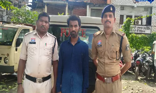 ऑपरेशन क्लीन हंट: 32 लाख की ट्रांसपोर्ट कंपनी से की धोखाधड़ी, फरार आरोपी गिरफ्तार ऑपरेशन क्लीन हंट: 32 लाख की ट्रांसपोर्ट कंपनी से की धोखाधड़ी, फरार आरोपी गिरफ्तार