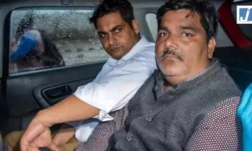 ताहिर हुसैन समेत 5 दोषियों को उम्रकैद की सजा, जानें पूर्व पार्षद ने क्या कहा ताहिर हुसैन समेत 5 दोषियों को उम्रकैद की सजा, जानें पूर्व पार्षद ने क्या कहा