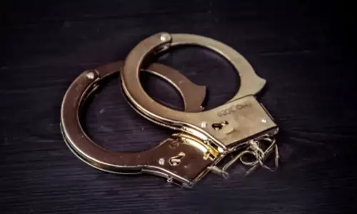 30 हजार रिश्वत मामले में RI गिरफ्तार, विजिलेंस की कार्रवाई तेज 30 हजार रिश्वत मामले में RI गिरफ्तार, विजिलेंस की कार्रवाई तेज