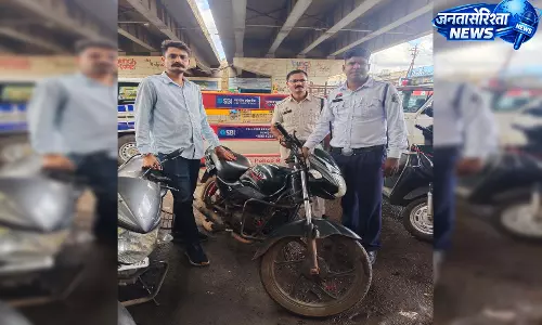 E-चालान डिवाइस से चेसिस नंबर जांचकर चोरी की बाइक की बरामद E-चालान डिवाइस से चेसिस नंबर जांचकर चोरी की बाइक की बरामद