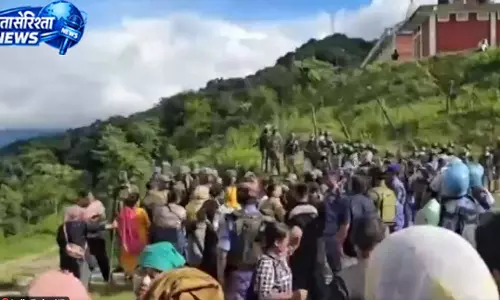 नागालैंड के बितियांग गांव में सुरक्षा अभियान के दौरान एक गांव रक्षक की मौत, तीन घायल; इलाके में बढ़ाई गई निगरानी नागालैंड के बितियांग गांव में सुरक्षा अभियान के दौरान एक गांव रक्षक की मौत, तीन घायल; इलाके में बढ़ाई गई निगरानी