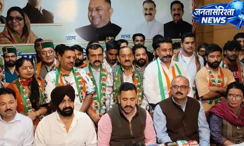 शिमला में कांग्रेस का शक्ति प्रदर्शन, बड़ी संख्या में लोग शामिल शिमला में कांग्रेस का शक्ति प्रदर्शन, बड़ी संख्या में लोग शामिल