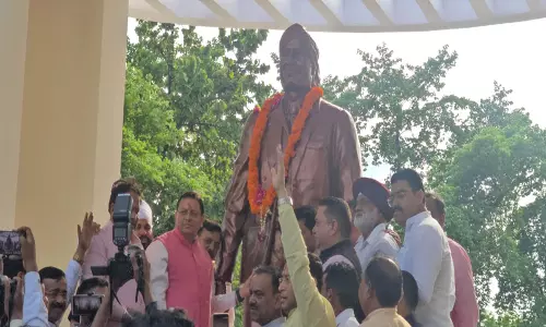 CM धामी ने शहीद ऊधम सिंह की 9 फीट कांस्य प्रतिमा का किया अनावरण CM धामी ने शहीद ऊधम सिंह की 9 फीट कांस्य प्रतिमा का किया अनावरण