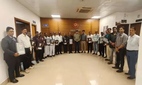 रेल परिवार से रायपुर मंडल के 17 सदस्य हुए सेवानिवृत्त रेल परिवार से रायपुर मंडल के 17 सदस्य हुए सेवानिवृत्त