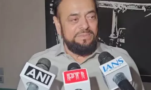 कंगना रनौत के बयान पर अबू आजमी का पलटवार, बोले- ऐसे लोगों की बातों का जवाब देना बेकार कंगना रनौत के बयान पर अबू आजमी का पलटवार, बोले- ऐसे लोगों की बातों का जवाब देना बेकार