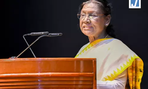 राष्ट्रपति द्रौपदी मुर्मु ने स्वर्ण पदक विजेता अस्मिता डे और हर्ष सिंह को दी बधाई
