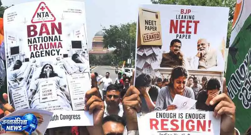 Rohtak में पीड़ित परिवार से मिले पार्टी नेता Rohtak में पीड़ित परिवार से मिले पार्टी नेता