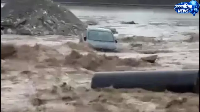 बारिश के बीच शुरू हुआ कांवड़ मेला, गंगा उफान पर बारिश के बीच शुरू हुआ कांवड़ मेला, गंगा उफान पर