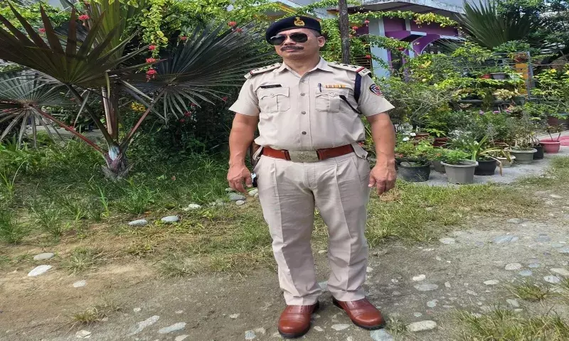 अरुणाचल पुलिस: ड्रग्स के खिलाफ लड़ने वाले सिंगफो प्रमोट होकर बने DSP अरुणाचल पुलिस: ड्रग्स के खिलाफ लड़ने वाले सिंगफो प्रमोट होकर बने DSP
