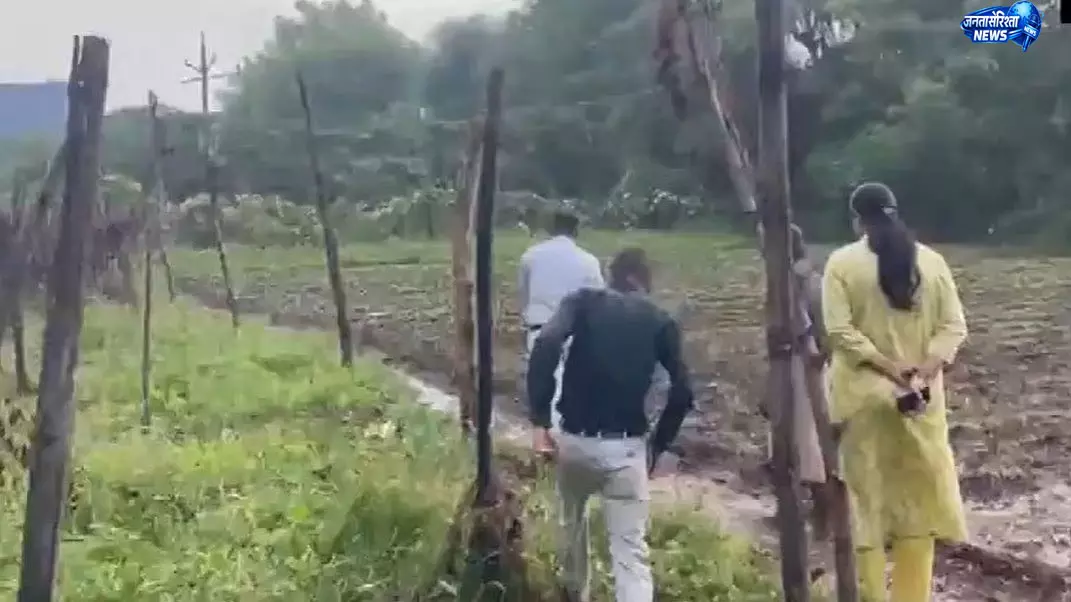 भोजशाला में नमाज से पहले प्रशासन अलर्ट, कलेक्टर ने लिया जायजा भोजशाला में नमाज से पहले प्रशासन अलर्ट, कलेक्टर ने लिया जायजा