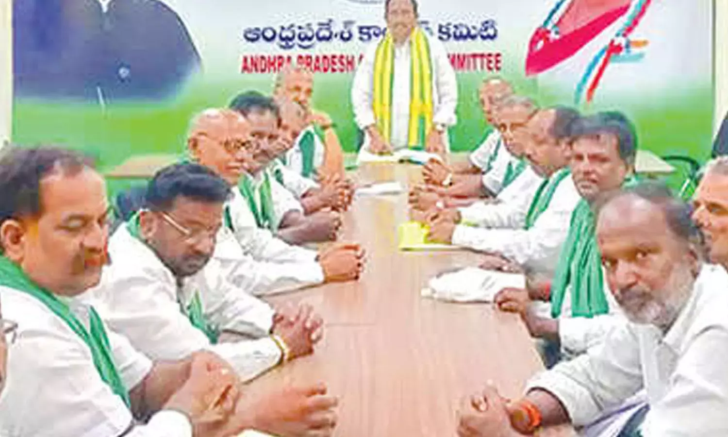Andhra: किसानों को सूखे के खतरे से बचाने की गुहार Andhra: किसानों को सूखे के खतरे से बचाने की गुहार