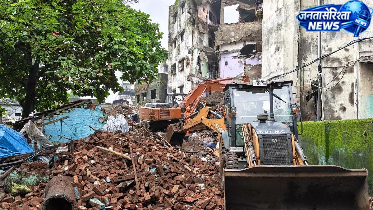 महाराष्ट्र हादसा: मलबे से निकाले गए 9 शव, रेस्क्यू जारी महाराष्ट्र हादसा: मलबे से निकाले गए 9 शव, रेस्क्यू जारी