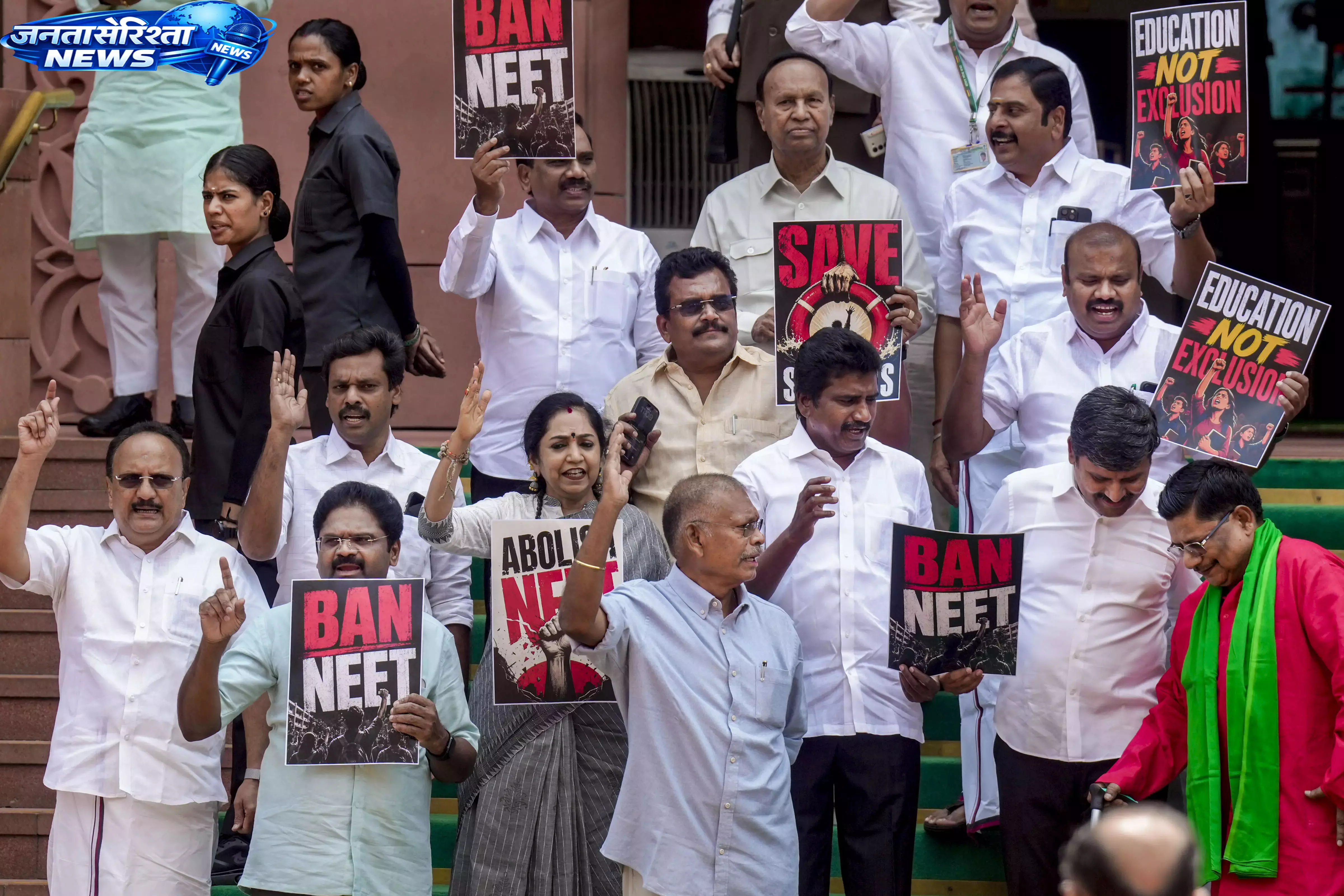 मॉनसून सत्र में कांग्रेस से अलग दिखी DMK