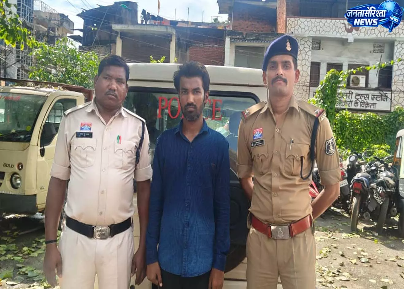 ऑपरेशन क्लीन हंट: 32 लाख की ट्रांसपोर्ट कंपनी से की धोखाधड़ी, फरार आरोपी गिरफ्तार ऑपरेशन क्लीन हंट: 32 लाख की ट्रांसपोर्ट कंपनी से की धोखाधड़ी, फरार आरोपी गिरफ्तार