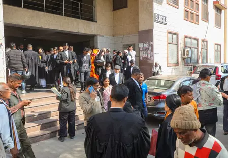 राजस्थान हाईकोर्ट ने 25 बेंच का किया गठन, तीन दिन जयपुर में रहेंगे सभी 39 जज राजस्थान हाईकोर्ट ने 25 बेंच का किया गठन, तीन दिन जयपुर में रहेंगे सभी 39 जज