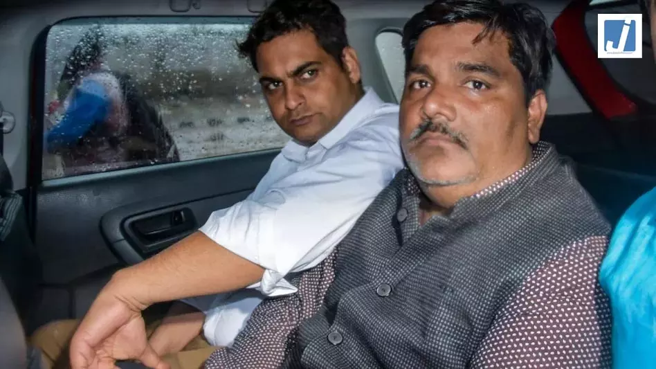 ताहिर हुसैन समेत 5 दोषियों को उम्रकैद की सजा, जानें पूर्व पार्षद ने क्या कहा ताहिर हुसैन समेत 5 दोषियों को उम्रकैद की सजा, जानें पूर्व पार्षद ने क्या कहा