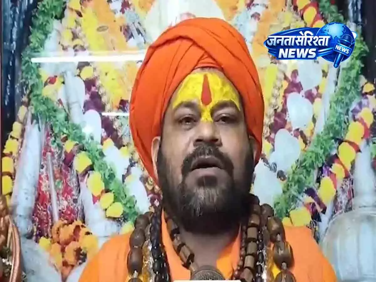 विरोध प्रदर्शन में भगवा कपड़े: पुजारियों ने पप्पू यादव की आलोचना की विरोध प्रदर्शन में भगवा कपड़े: पुजारियों ने पप्पू यादव की आलोचना की
