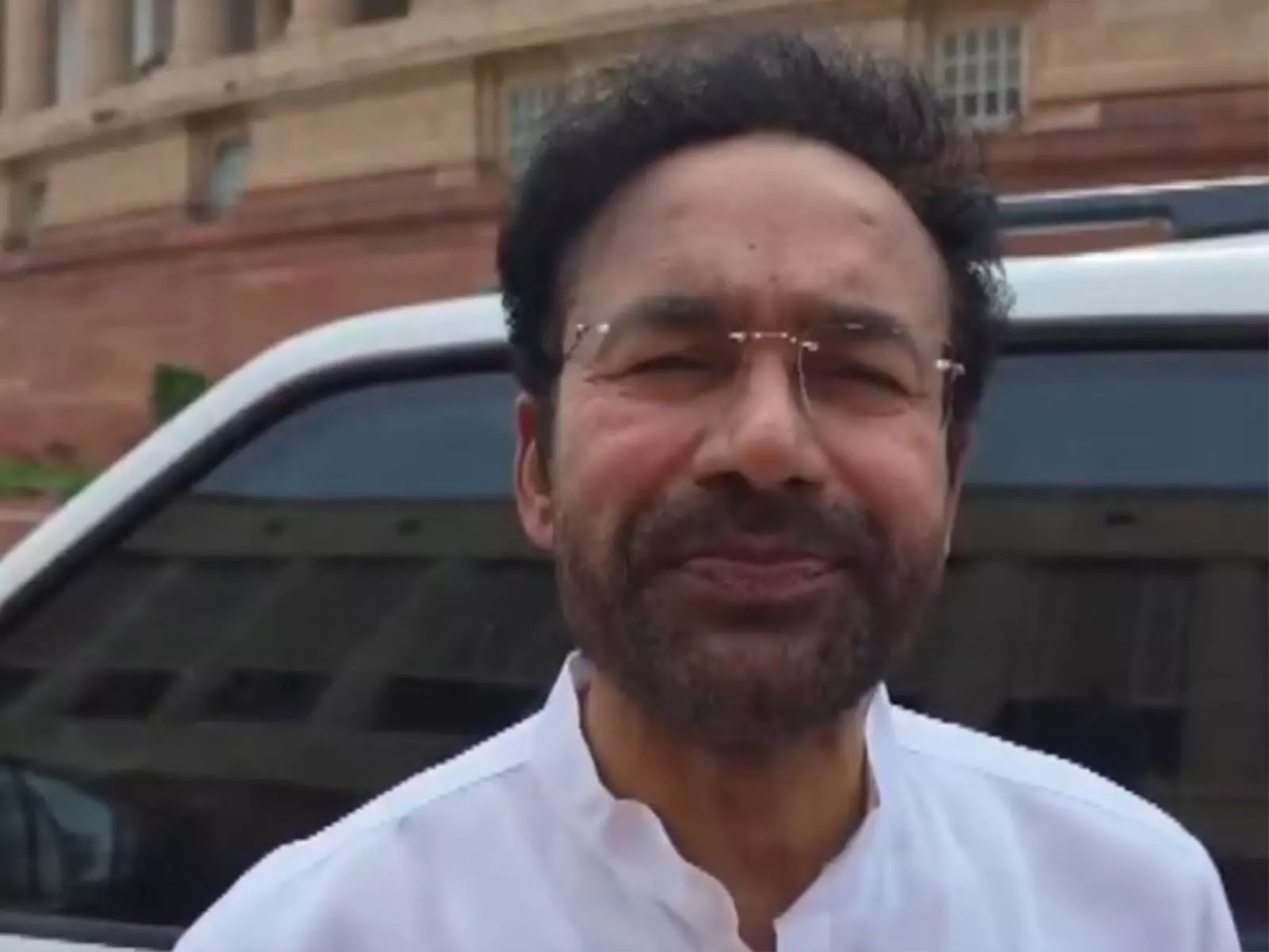इंजीनियरिंग छात्रों पर टिप्पणी को लेकर जी किशन रेड्डी ने रेवंत रेड्डी को घेरा इंजीनियरिंग छात्रों पर टिप्पणी को लेकर जी किशन रेड्डी ने रेवंत रेड्डी को घेरा