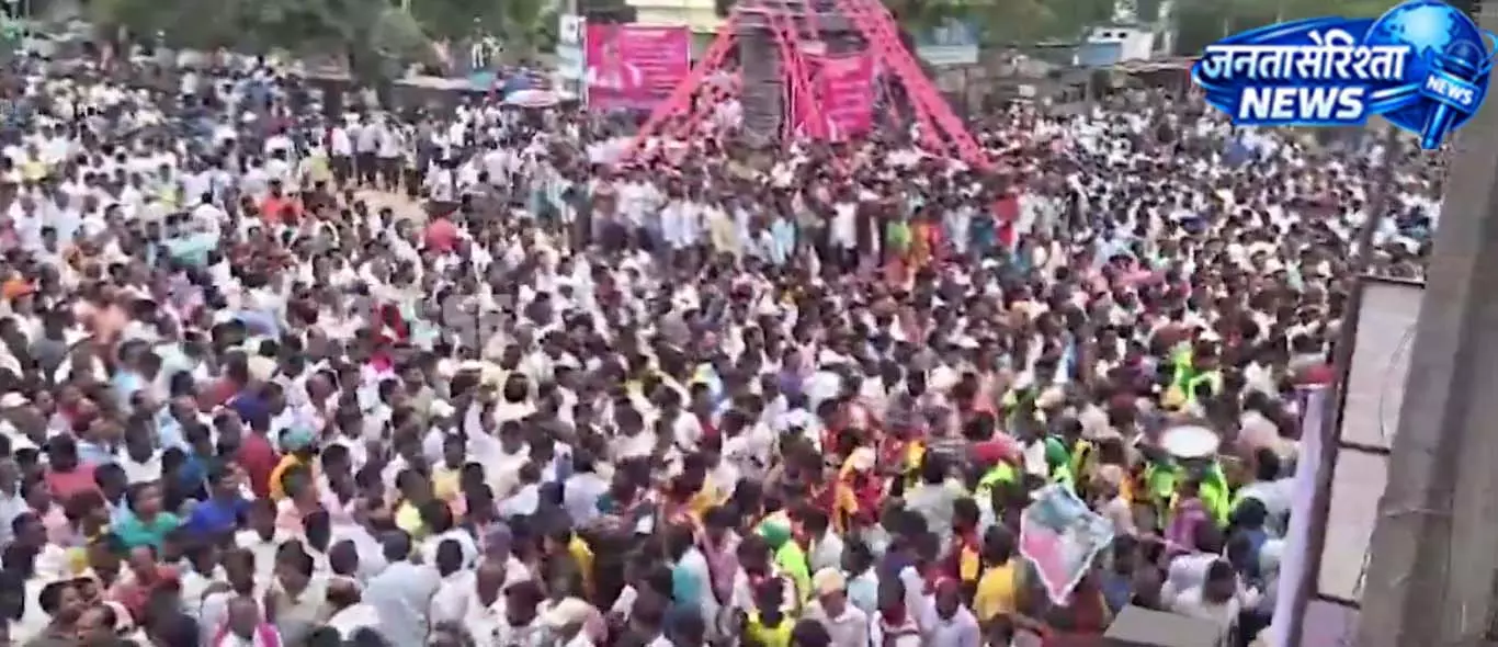 पूर्व BRS विधायक पेड्डी सुदर्शन रेड्डी की अंतिम यात्रा में उमड़ा जनसैलाब, वारंगल में दिखा समर्थकों का भावुक जुड़ाव पूर्व BRS विधायक पेड्डी सुदर्शन रेड्डी की अंतिम यात्रा में उमड़ा जनसैलाब, वारंगल में दिखा समर्थकों का भावुक जुड़ाव