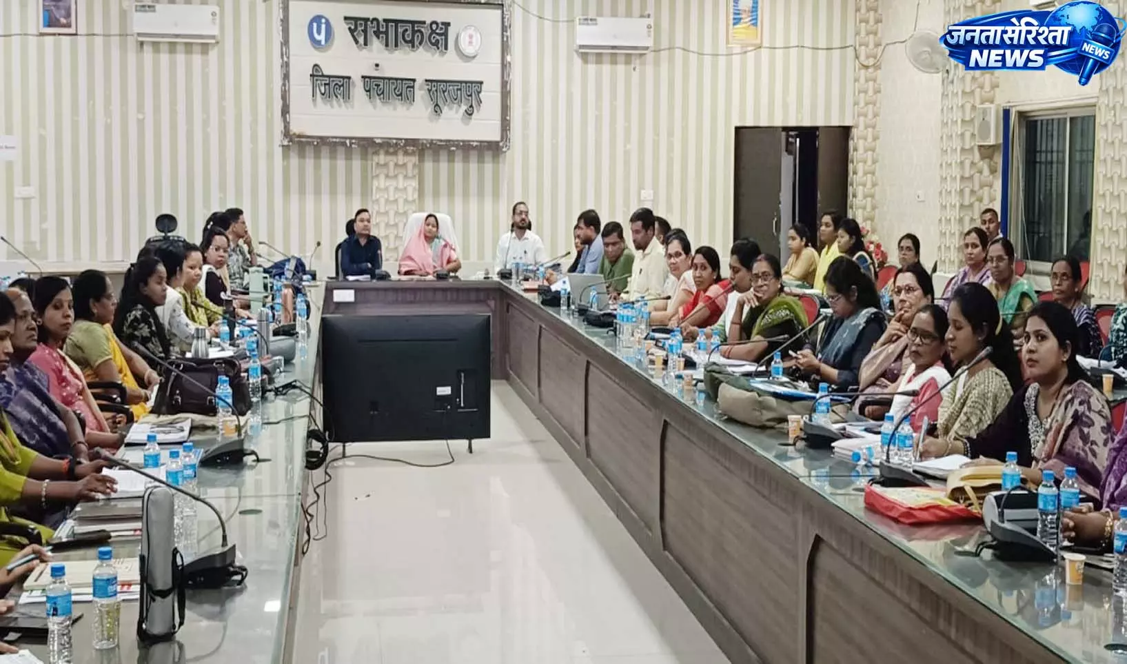 सूरजपुर में महिला एवं बाल विकास विभाग की व्यापक समीक्षा सूरजपुर में महिला एवं बाल विकास विभाग की व्यापक समीक्षा